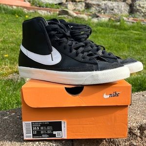 Men’s Nike blazers size 10.5